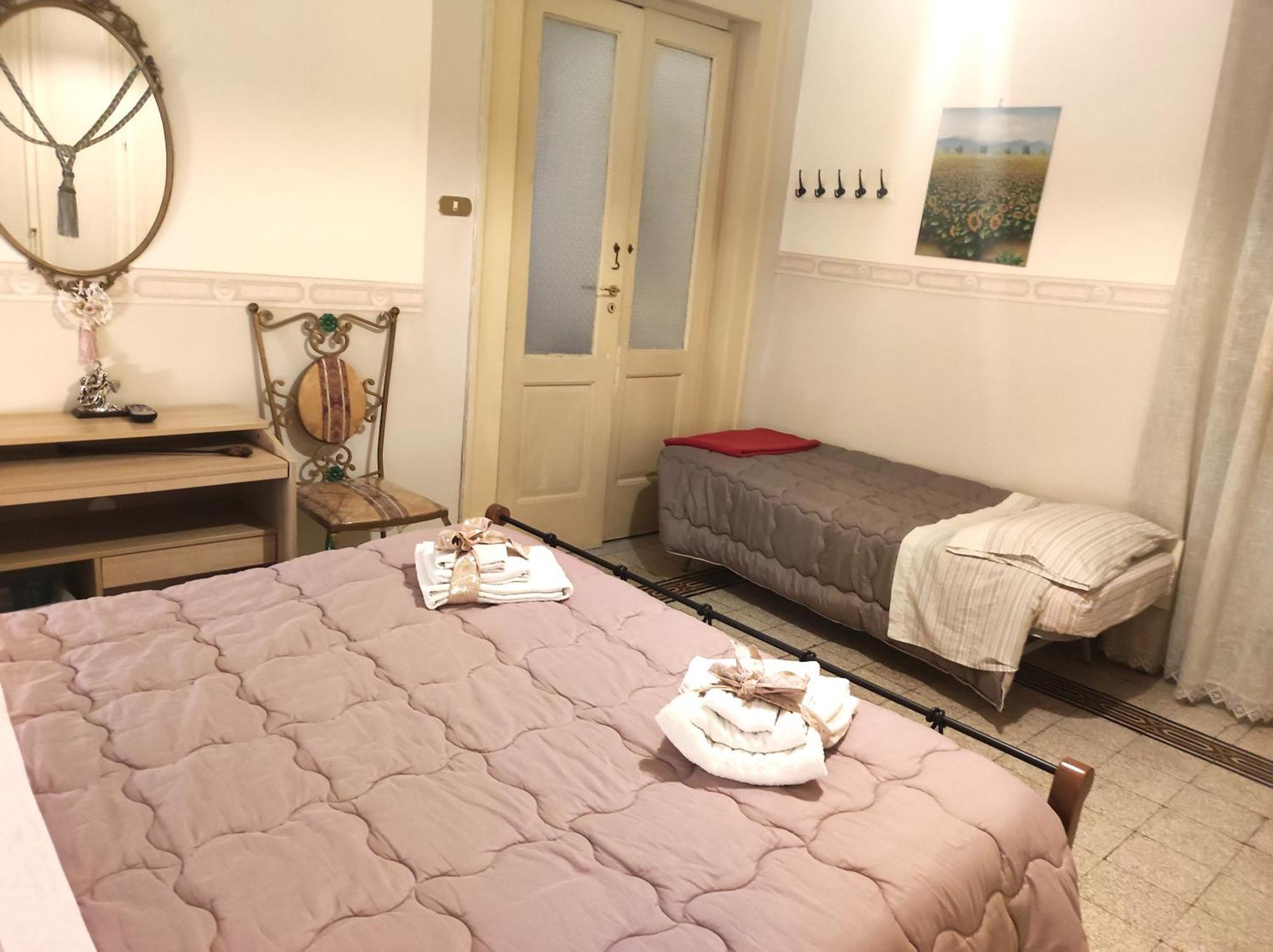 Casa Lillina A Toledo , Near Piazza Del Plebiscito Apartamento Nápoles Exterior foto